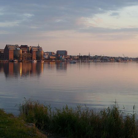 Hotel Warnow Rostock Ngoại thất bức ảnh