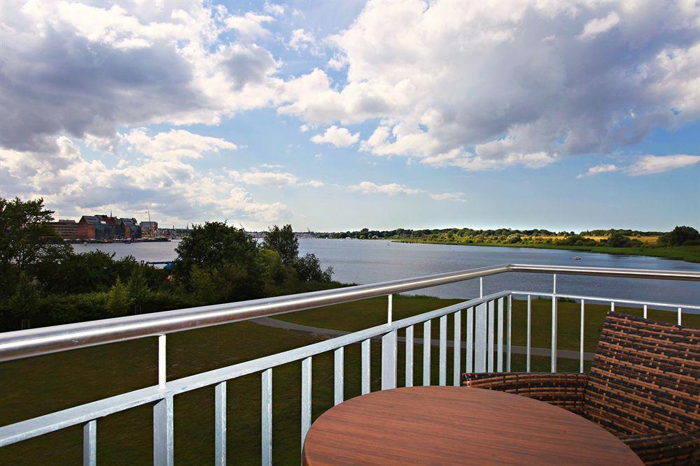 Hotel Warnow Rostock Ngoại thất bức ảnh