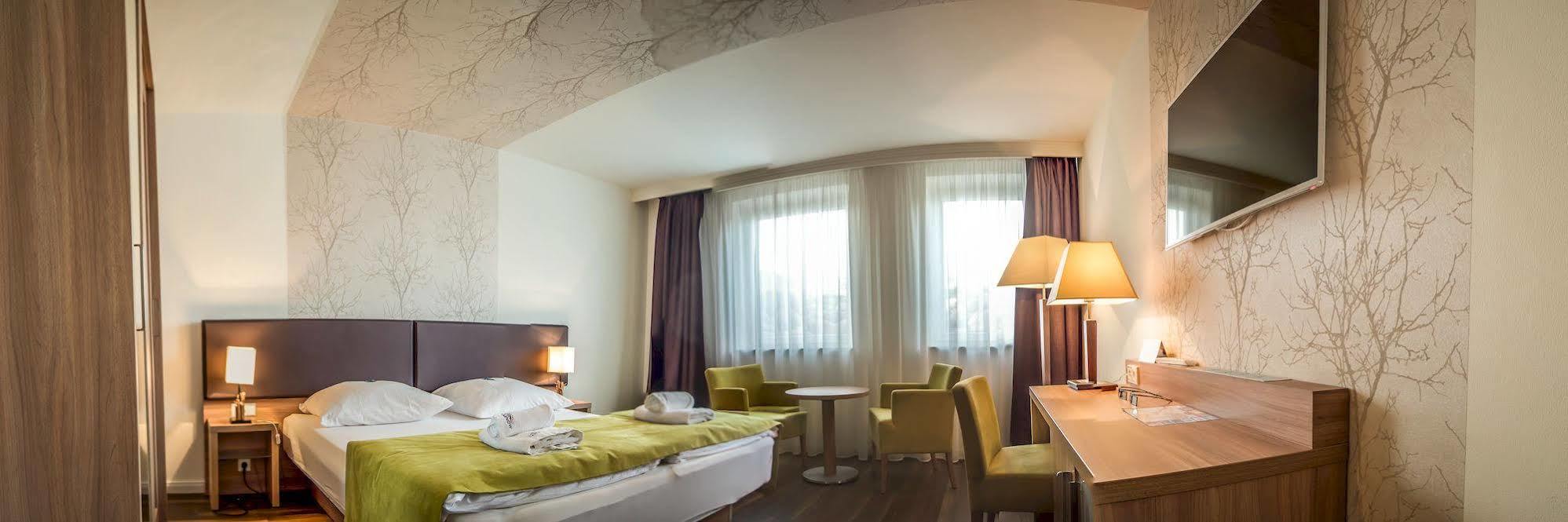 Hotel Warnow Rostock Ngoại thất bức ảnh